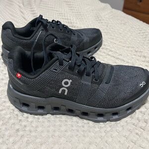 On Running Women's Sneakers - Black and Gray